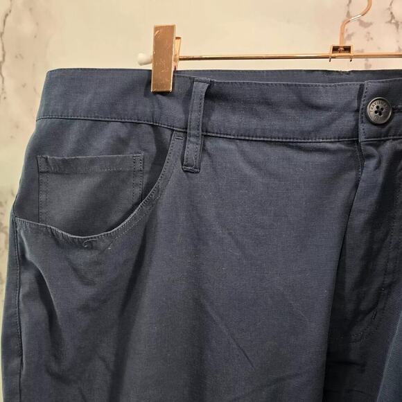 Travis Mathew Pants Men 40 Blue Straight Leg Performance Chino Golf Lightweight - Picture 2 of 12
